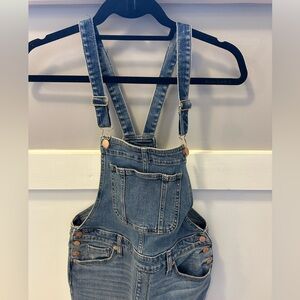 Universal Thread Denim Overalls for Women size 4